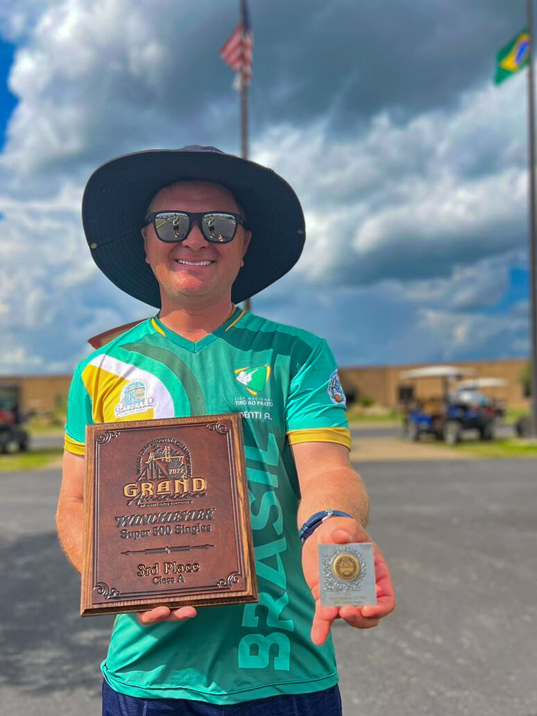Atletas brasileiros brilharam no Grand American Trapshooting