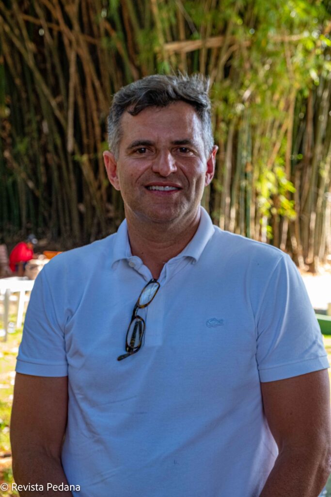 Marco Abrão coordenador do setor de tiro do Country Clube de Goiás