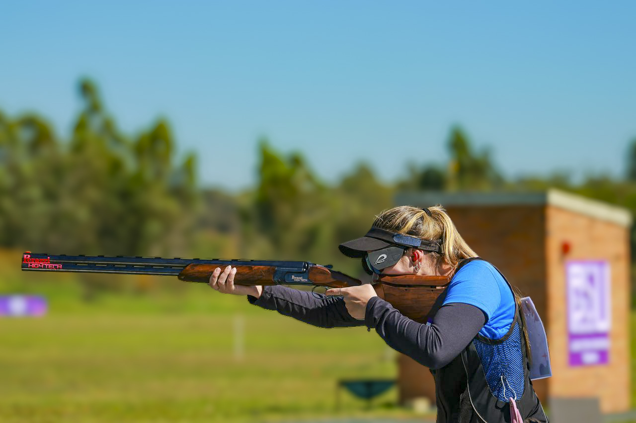 Ellen Mendes: uma jovem paranaense que se destaca no competitivo mundo da Fossa Olímpica.