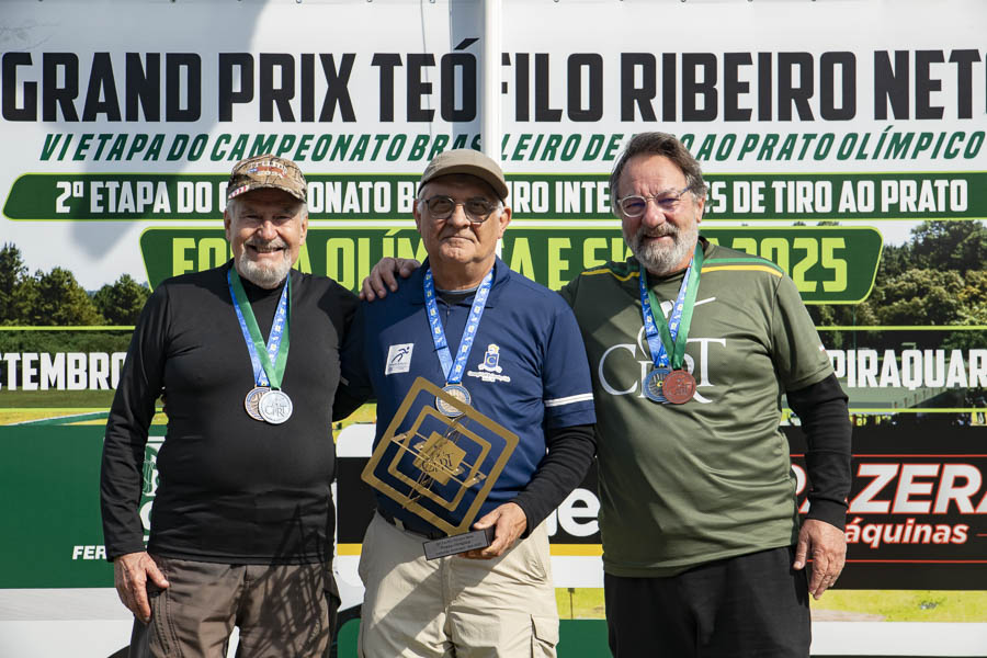 Luiz Eduardo Dias foi o campeão da categoria veteranos do Grand Prix Teófilo Ribeiro Neto no CPRT
